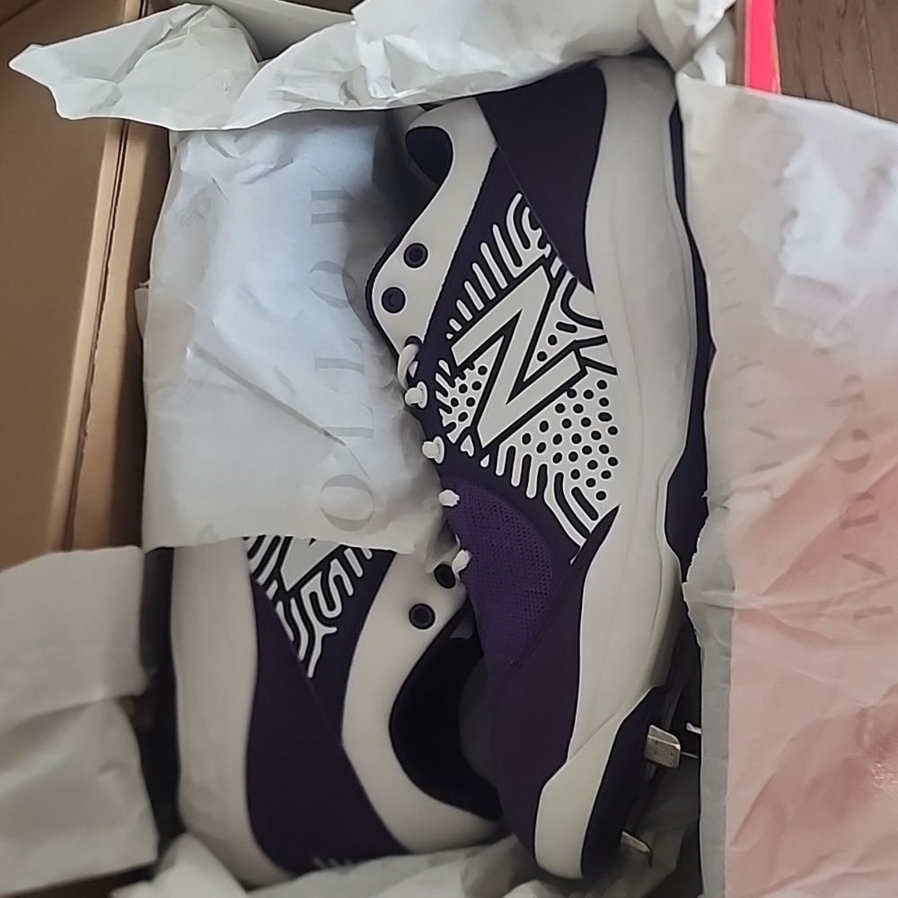 Brand new New Balance baseball cleats